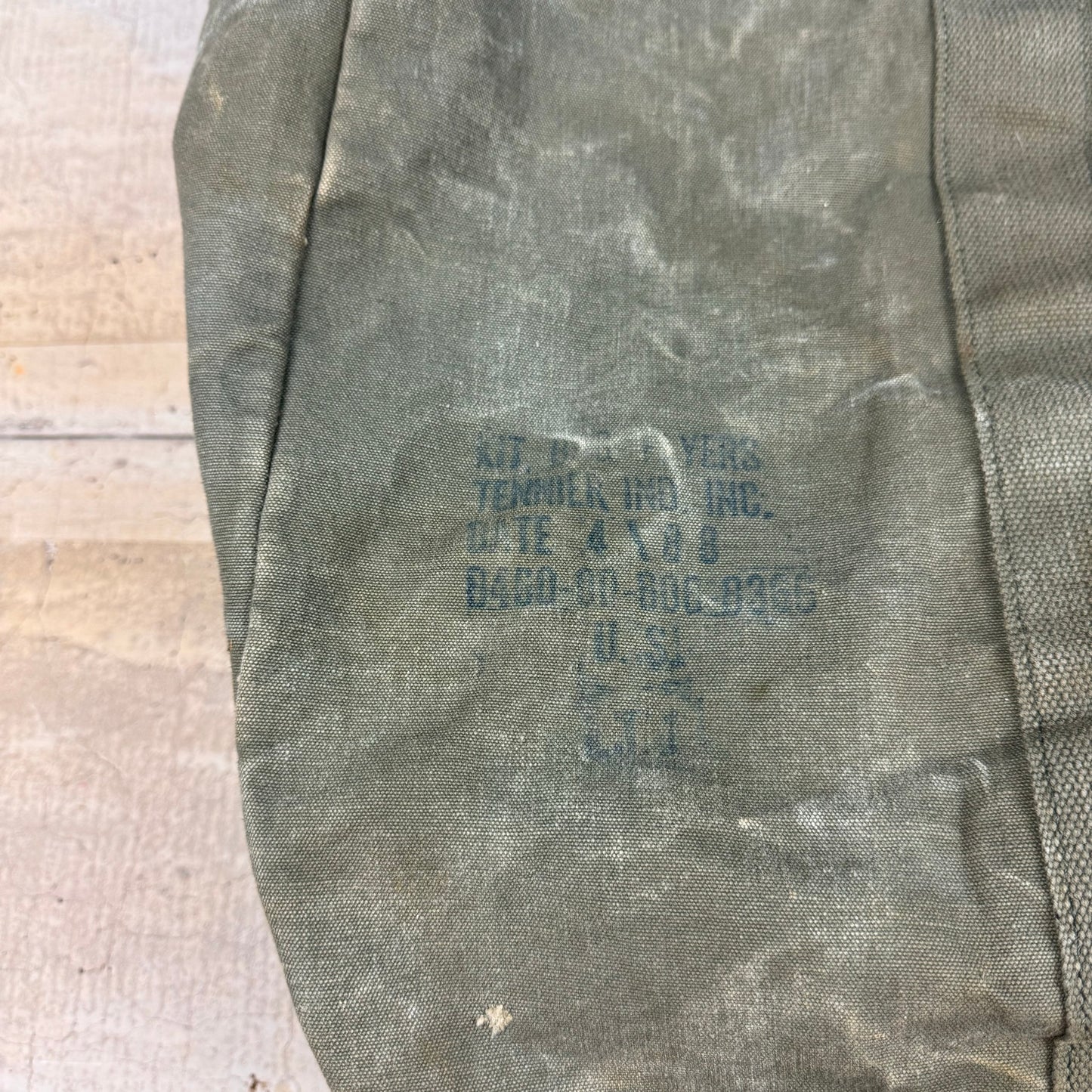 “Schemin Duck” 1988 US Military pilot utility bag (OS)